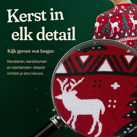Details van Gezellig Kerst Rood: rendieren, kerstbomen en sierbanden
